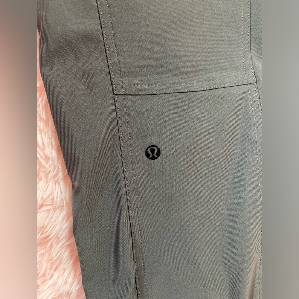 Lululemon pants - Picture 5 of 10